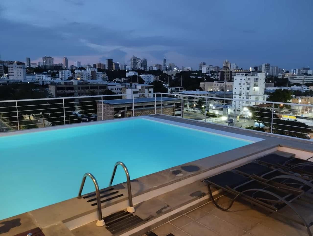 Lincoln Suite Pool - Gym - Sauna サントドミンゴ エクステリア 写真